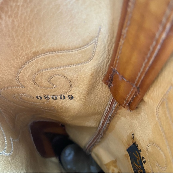 Tony Lama Tan Leather Heeled Boots - Picture 10 of 16